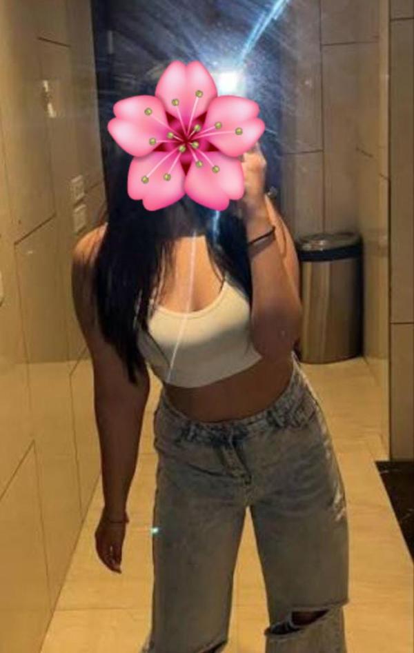 Image for චූටි කෙල්ල..😋😋 University Girl 👨‍🎓R Cute Girl ♥️😘
