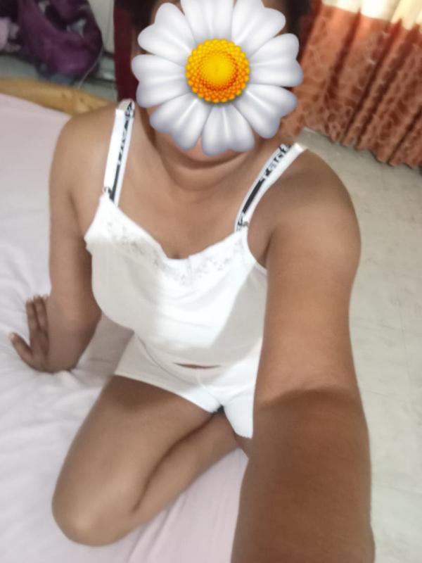 Image for දිල්මී ❤️ 30 Years Hot Mature Lady 🔥