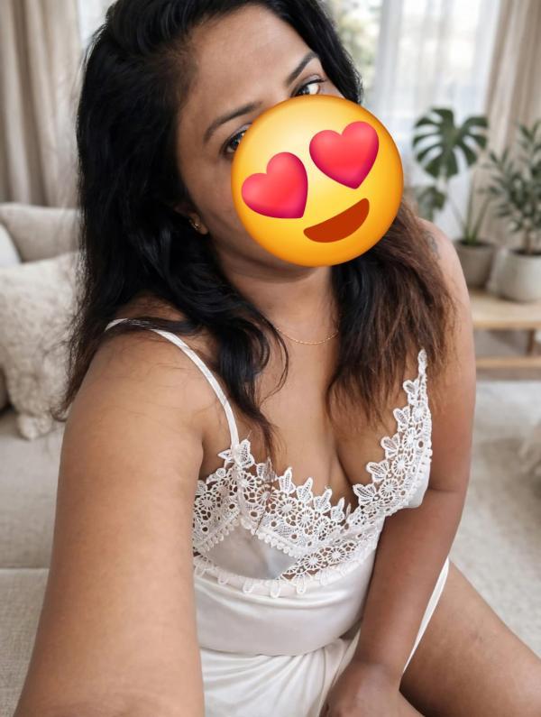 Image for With Face CAM SHOW 🍃🅒🅐🅜 👸😘 දඟකාර විසේකාර online සැපක් ගන්න ද බැලුවේ අද විශේෂයි ඔයාව සතුටු කරන්නම් ඔයා හිතනවාටත් වඩා...🧚‍♂️