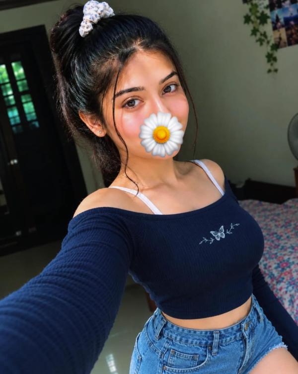 Image for 🧚🫦With face Sexsy බේබි Piyuu 🥰...සුදුම සුදු පොඩ් කෙල්ලගෙන් සැපක් ගන්න ආස අය ඉක්මනින් එන්න..🤤👸